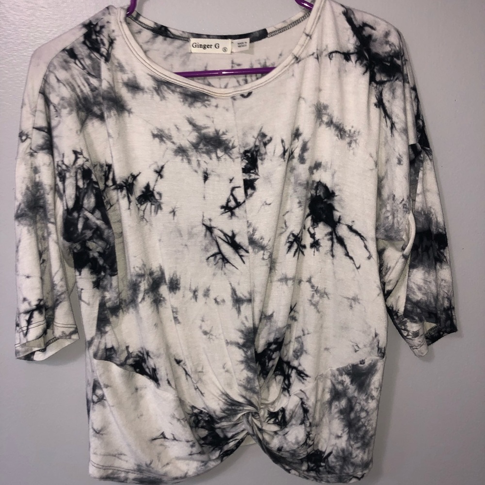 2/3 sleeve fits sizes s/m